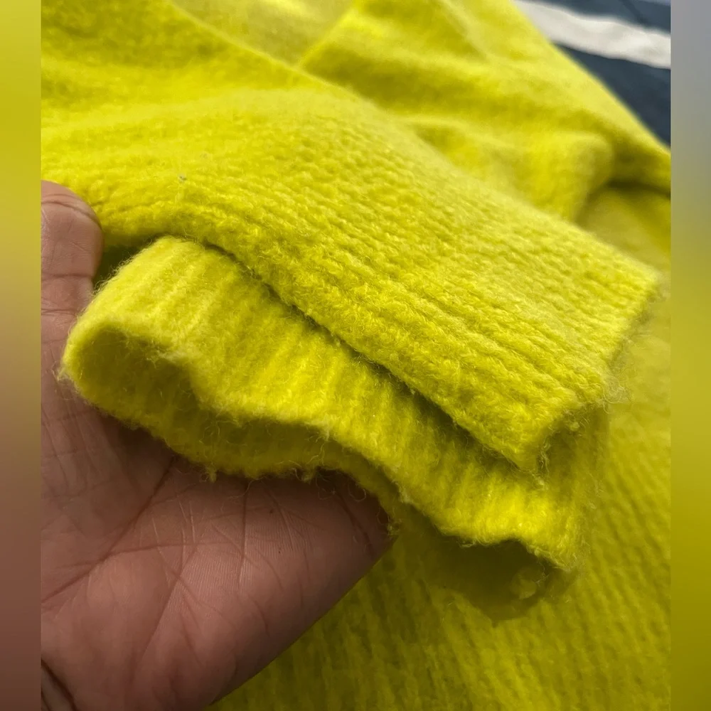 VGUC Zara Women’s Crewneck Sweater in Yellow - Sz Medium